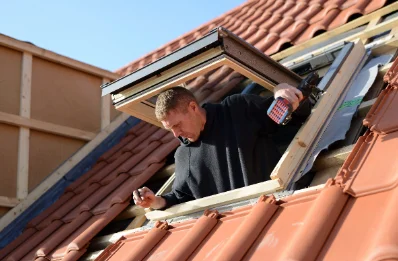 Pose de fenêtres de toit Velux à Salsein